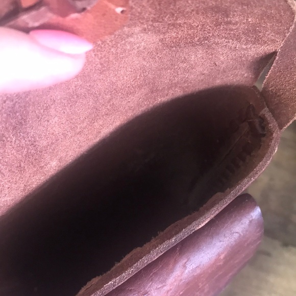 Handmade leather crossbody purse - Picture 5 of 6